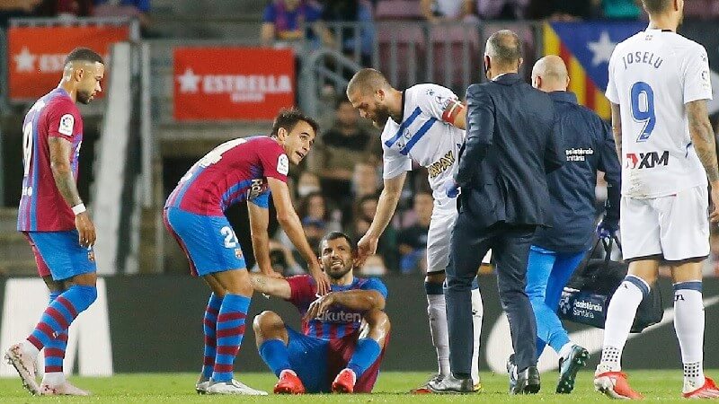 Sergio Aguero bị lên cơn đau tim giữa trận đấu